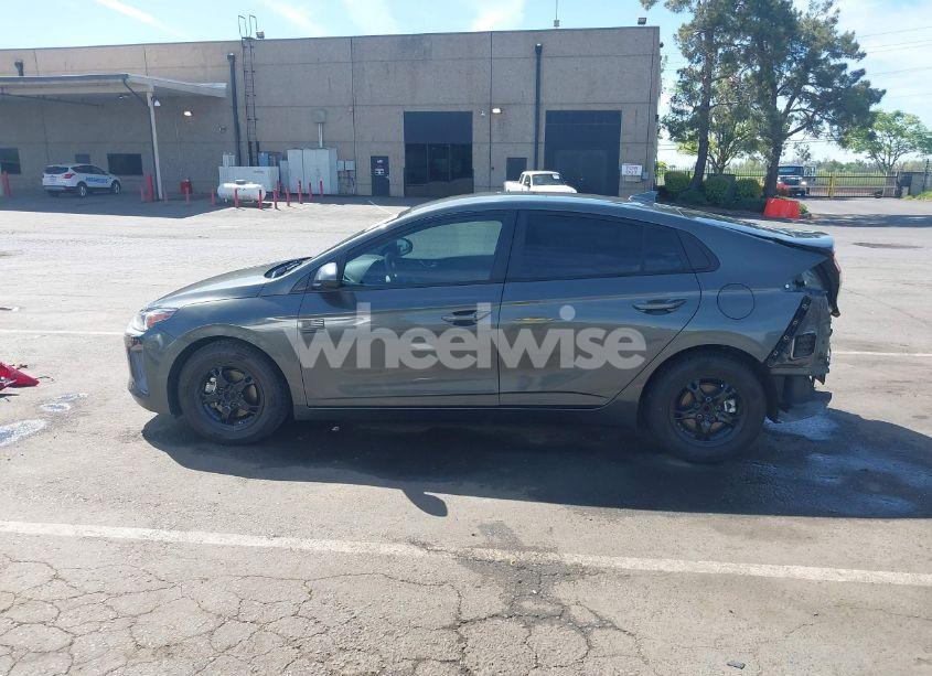 Photo 15 of 2022 Hyundai Ioniq HYBRID BLUE (VIN KMHC65LCXNU267107)