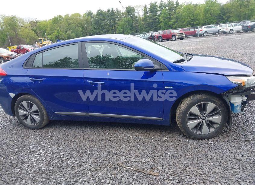 Photo 13 of 2019 Hyundai Ioniq PLUG-IN HYBRID (VIN KMHC65LD1KU159740)