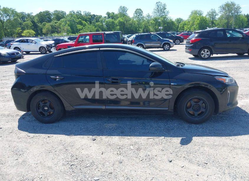 Photo 13 of 2019 Hyundai Ioniq PLUG-IN HYBRID (VIN KMHC65LD5KU172667)