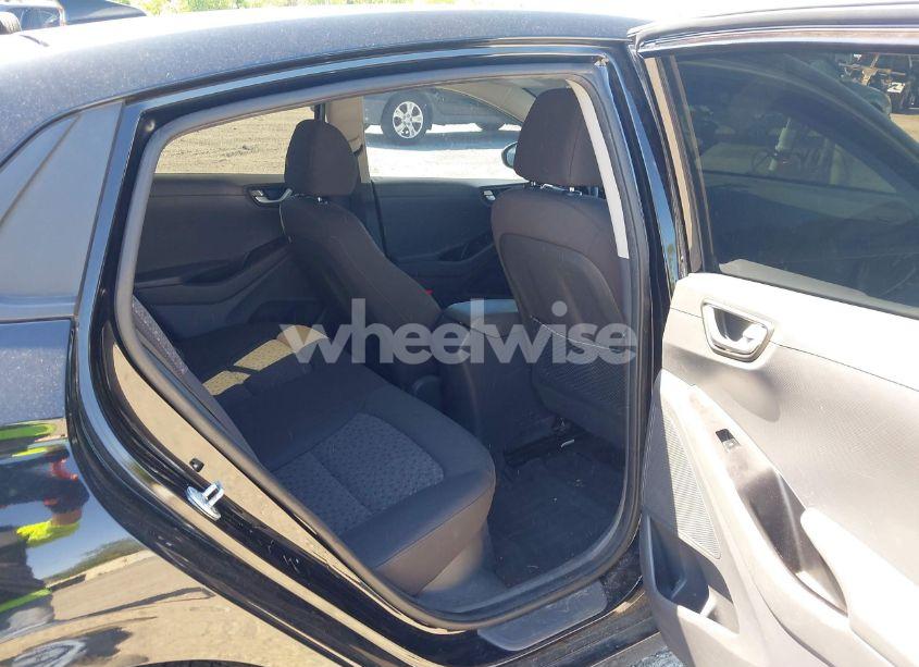 Photo 8 of 2019 Hyundai Ioniq PLUG-IN HYBRID (VIN KMHC65LD5KU172667)