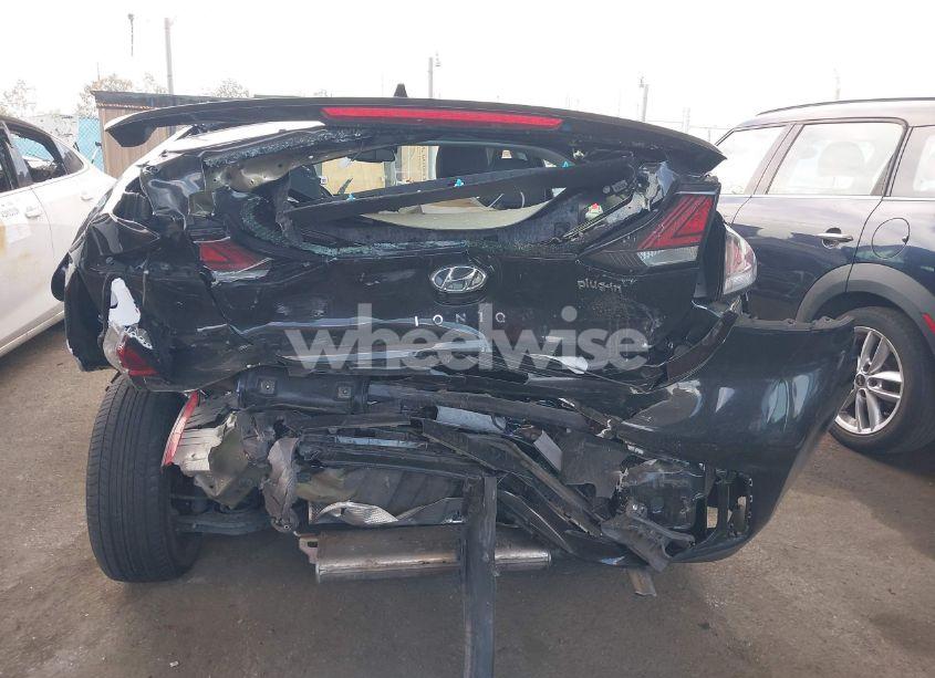 Photo 15 of 2020 Hyundai Ioniq PLUG-IN HYBRID SE (VIN KMHC65LD7LU228965)