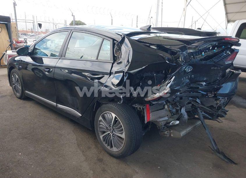 Photo 3 of 2020 Hyundai Ioniq PLUG-IN HYBRID SE (VIN KMHC65LD7LU228965)