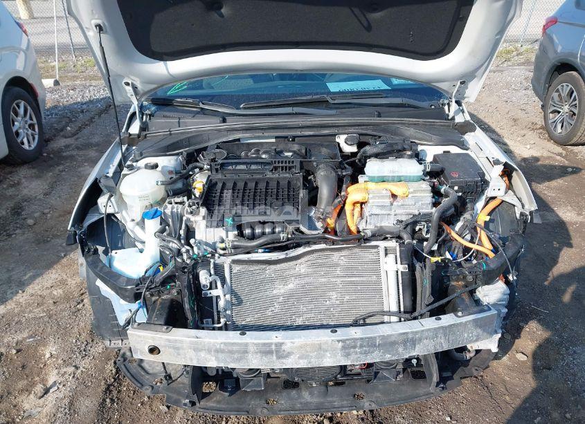 Photo 10 of 2019 Hyundai Ioniq PLUG-IN HYBRID (VIN KMHC65LD9KU159906)