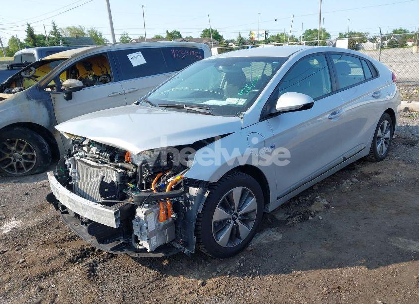 Photo 2 of 2019 Hyundai Ioniq PLUG-IN HYBRID (VIN KMHC65LD9KU159906)