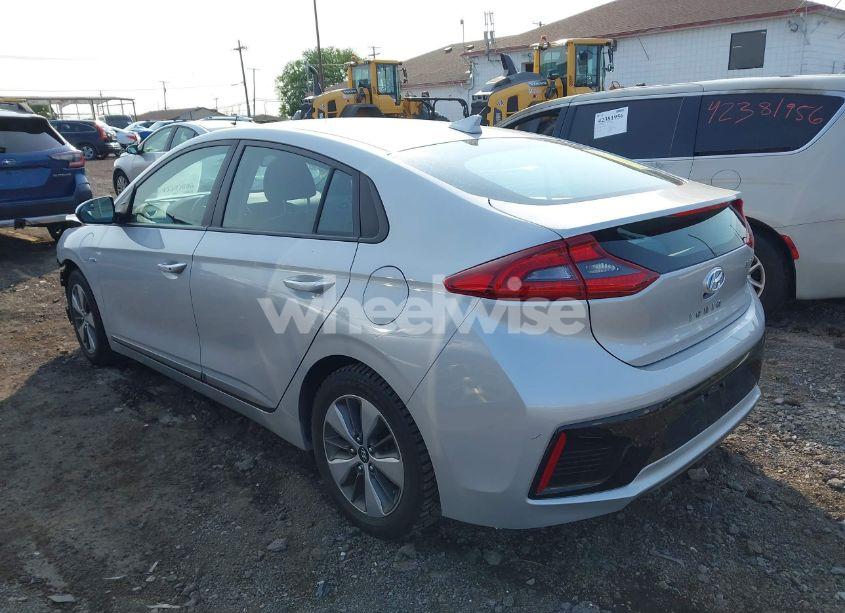 Photo 3 of 2019 Hyundai Ioniq PLUG-IN HYBRID (VIN KMHC65LD9KU159906)
