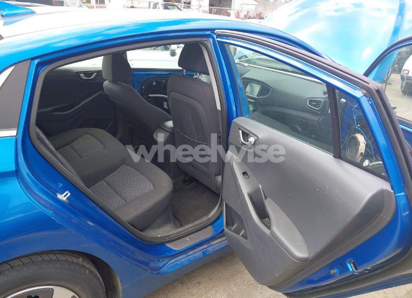 Photo 8 of 2017 Hyundai Ioniq HYBRID SEL (VIN KMHC75LC0HU047671)