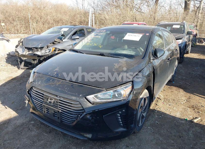 Photo 2 of 2019 Hyundai Ioniq HYBRID SEL (VIN KMHC75LC1KU140559)