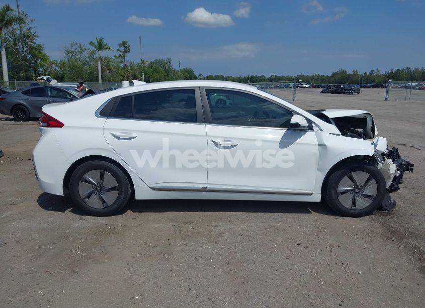 Photo 14 of 2022 Hyundai Ioniq HYBRID SE (VIN KMHC75LC1NU282432)