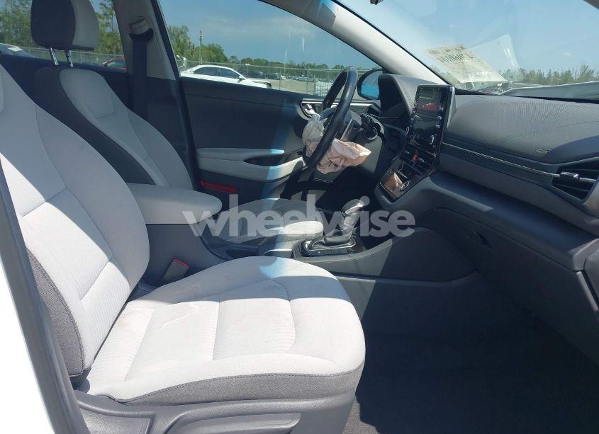 Photo 5 of 2022 Hyundai Ioniq HYBRID SE (VIN KMHC75LC1NU282432)