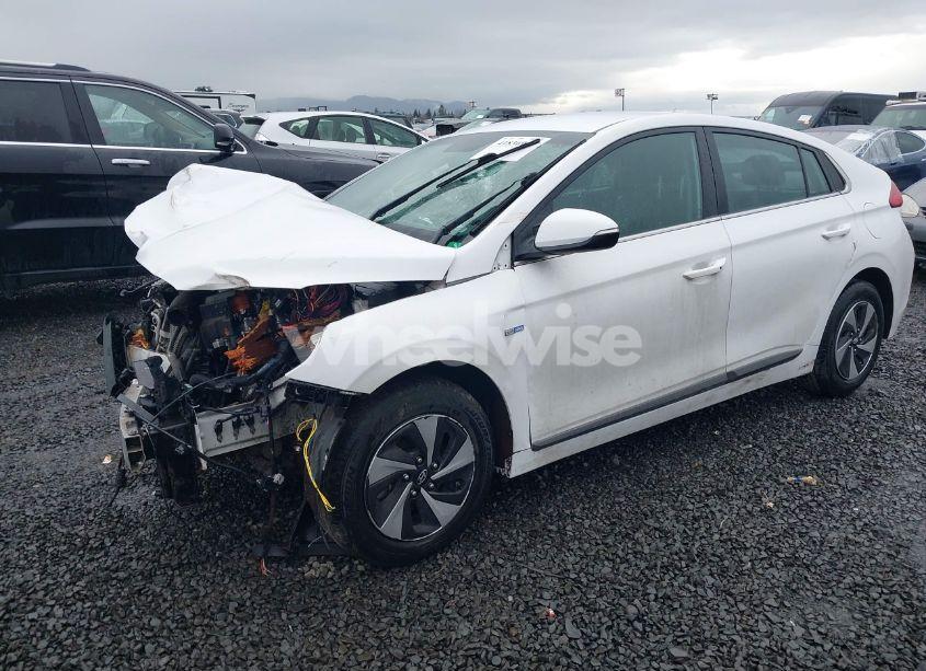 Photo 2 of 2017 Hyundai Ioniq HYBRID SEL (VIN KMHC75LC2HU048174)