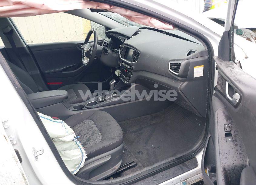 Photo 5 of 2017 Hyundai Ioniq HYBRID SEL (VIN KMHC75LC2HU048174)