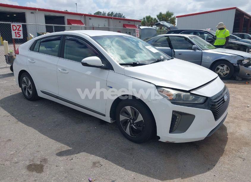 2018 Hyundai Ioniq HYBRID SEL (VIN KMHC75LC2JU096795) main photo