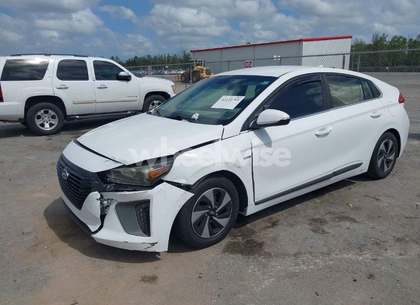 Photo 2 of 2018 Hyundai Ioniq HYBRID SEL (VIN KMHC75LC2JU096795)