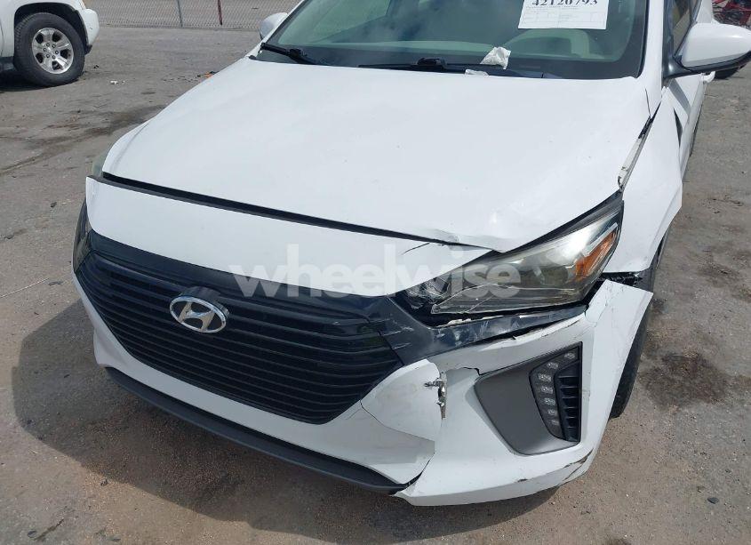 Photo 6 of 2018 Hyundai Ioniq HYBRID SEL (VIN KMHC75LC2JU096795)