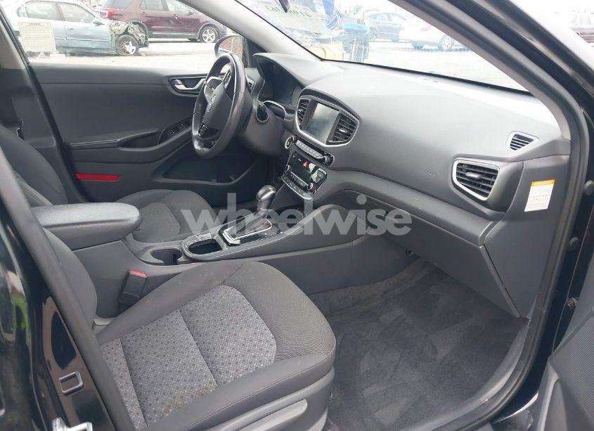 Photo 5 of 2018 Hyundai Ioniq HYBRID SEL (VIN KMHC75LC2JU101364)