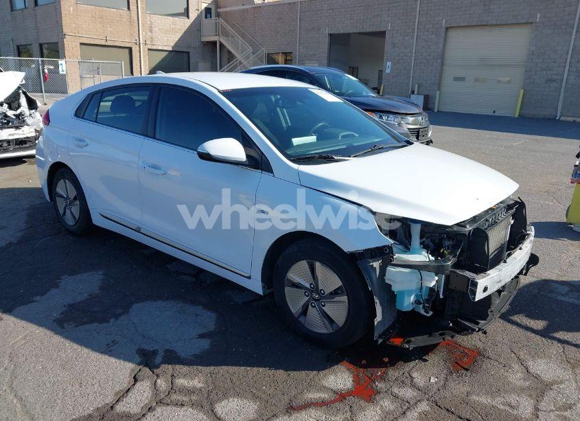 2020 Hyundai Ioniq HYBRID SE (VIN KMHC75LC3LU235853) main photo