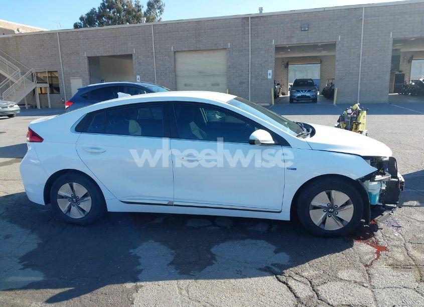 Photo 14 of 2020 Hyundai Ioniq HYBRID SE (VIN KMHC75LC3LU235853)