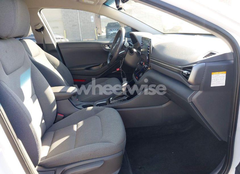 Photo 5 of 2020 Hyundai Ioniq HYBRID SE (VIN KMHC75LC3LU235853)