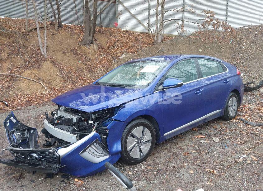 Photo 2 of 2022 Hyundai Ioniq HYBRID SE (VIN KMHC75LC3NU269519)