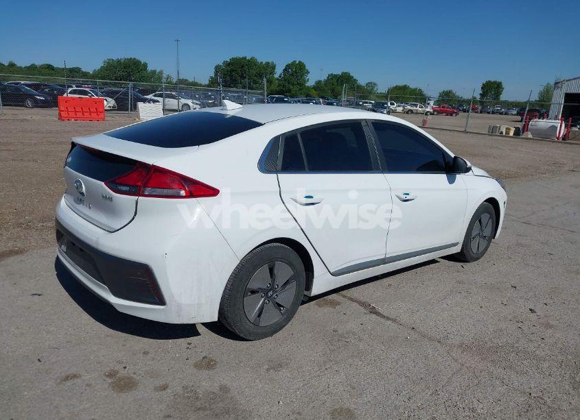 Photo 4 of 2021 Hyundai Ioniq HYBRID SE (VIN KMHC75LC5MU248525)