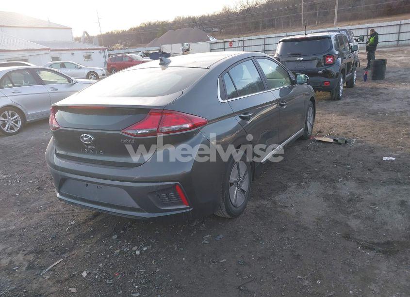 Photo 4 of 2022 Hyundai Ioniq HYBRID SE (VIN KMHC75LC6NU275962)
