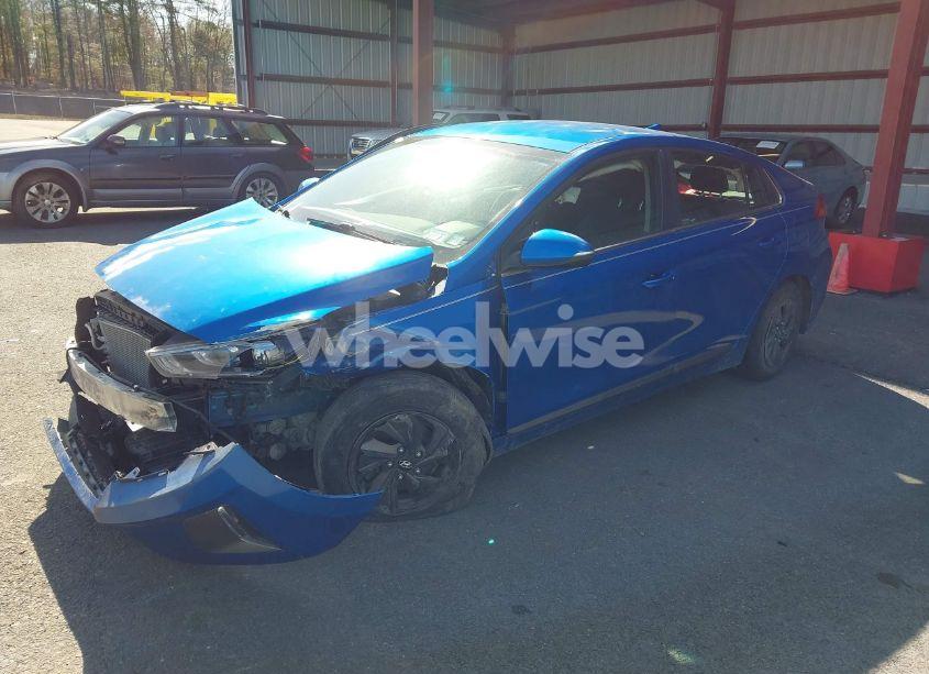 Photo 2 of 2017 Hyundai Ioniq HYBRID SEL (VIN KMHC75LCXHU033678)