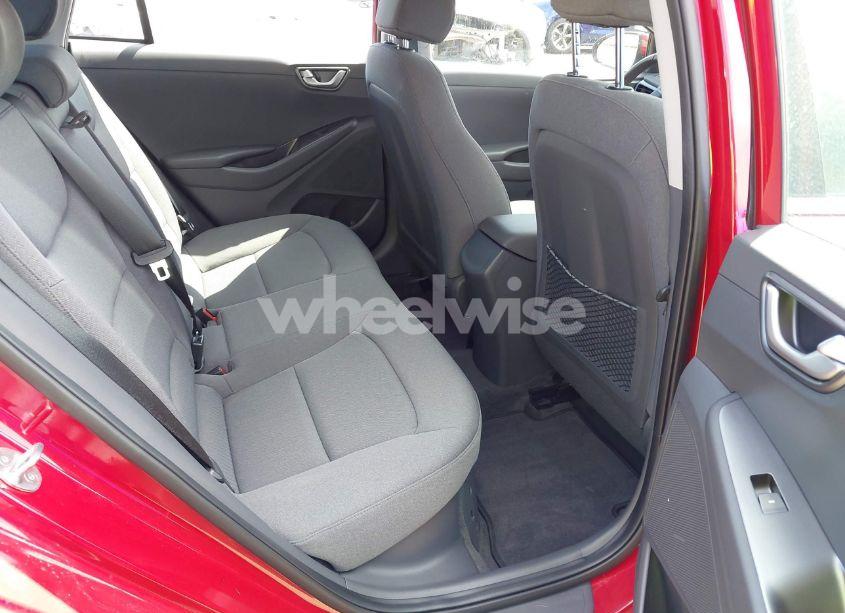 Photo 8 of 2020 Hyundai Ioniq HYBRID SE (VIN KMHC75LCXLU215373)