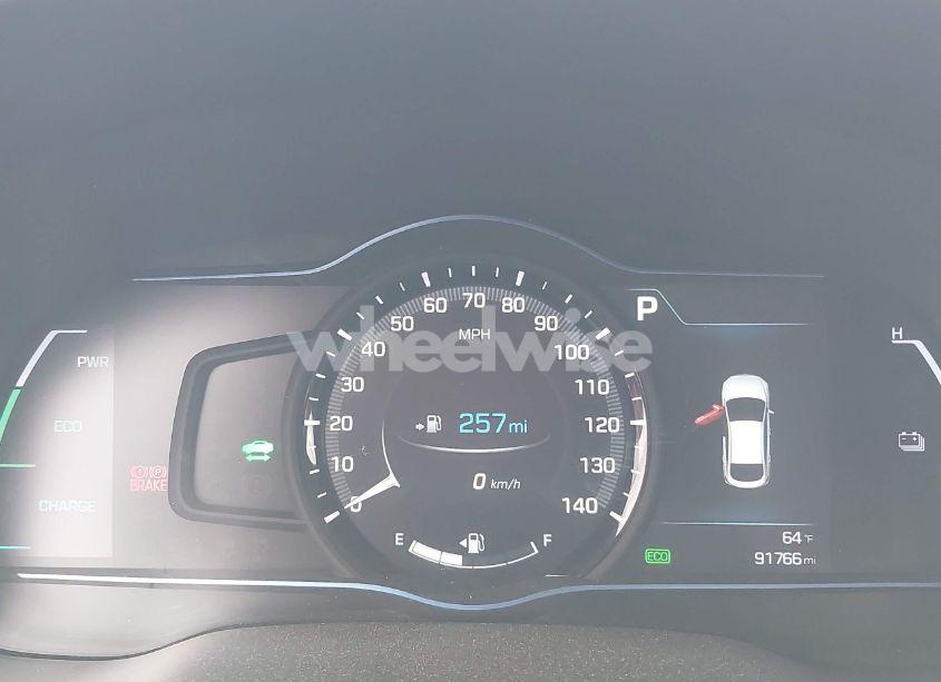Photo 7 of 2018 Hyundai Ioniq HYBRID LIMITED (VIN KMHC85LC5JU091068)
