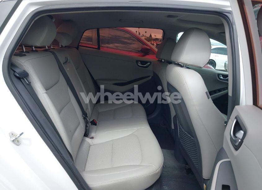 Photo 8 of 2018 Hyundai Ioniq HYBRID LIMITED (VIN KMHC85LC5JU091068)