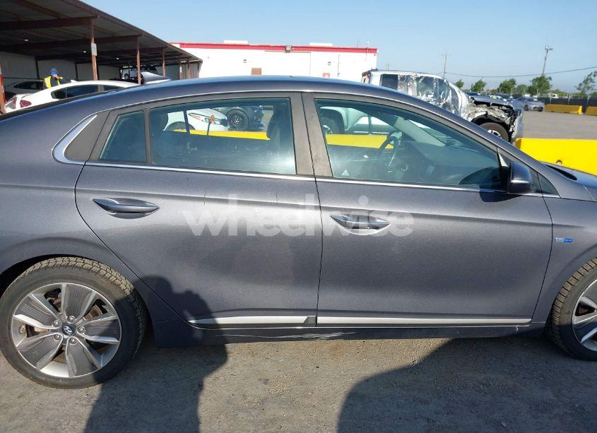Photo 14 of 2017 Hyundai Ioniq HYBRID LIMITED (VIN KMHC85LC8HU021283)