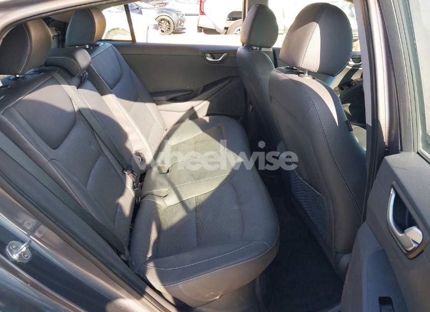 Photo 8 of 2017 Hyundai Ioniq HYBRID LIMITED (VIN KMHC85LC8HU021283)