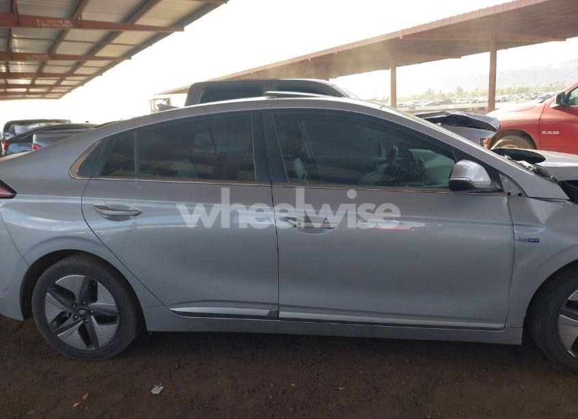 Photo 13 of 2020 Hyundai Ioniq HYBRID SEL (VIN KMHC85LC9LU240200)