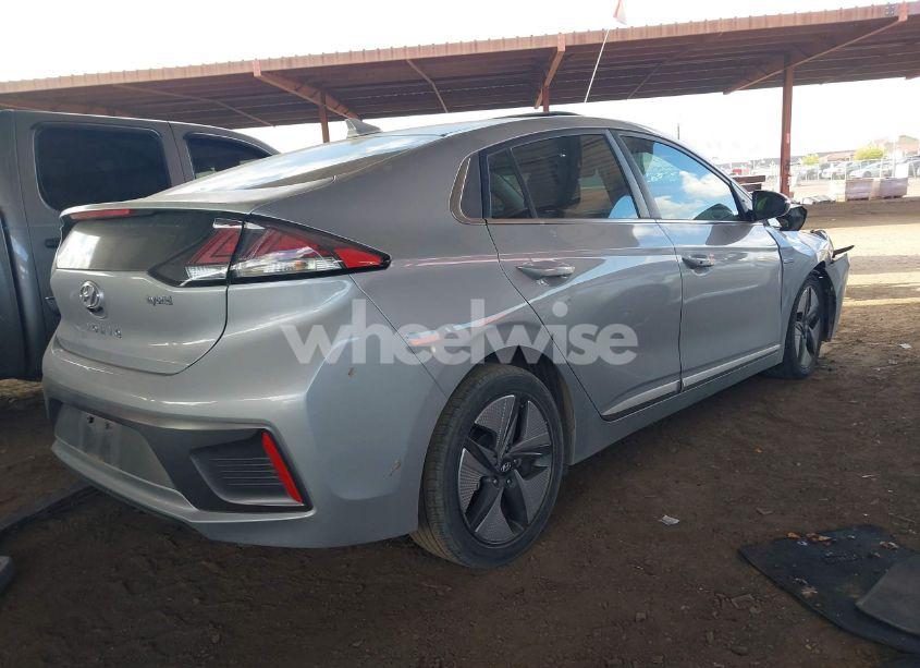 Photo 4 of 2020 Hyundai Ioniq HYBRID SEL (VIN KMHC85LC9LU240200)