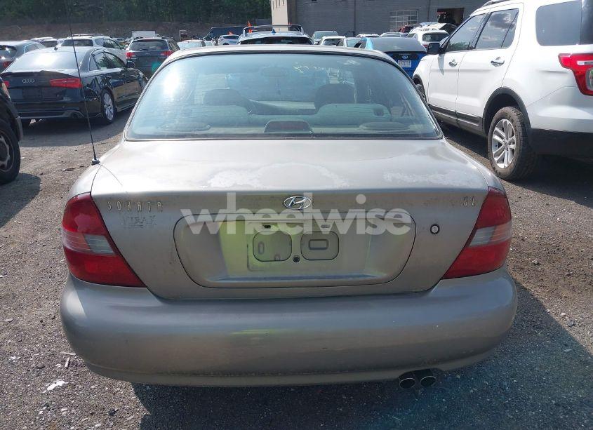 Photo 16 of 1998 Hyundai Sonata GL (VIN KMHCF24F4WA126625)