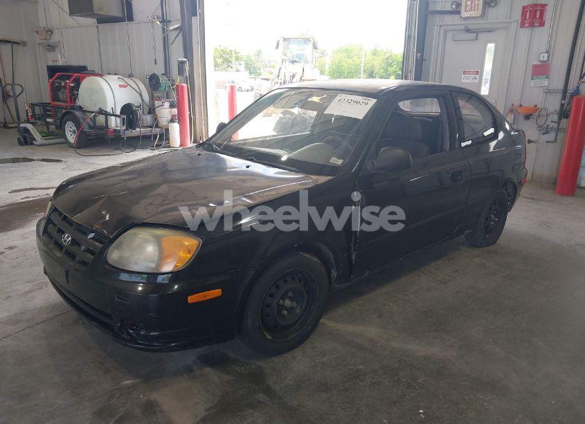 Photo 2 of 2003 Hyundai Accent (VIN KMHCF35CX3U260852)