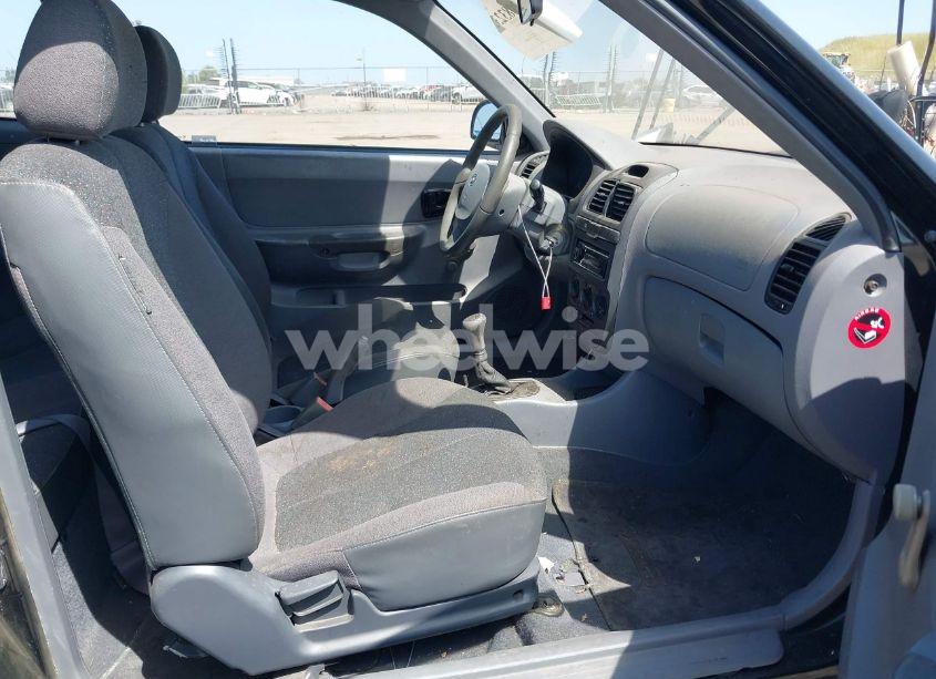 Photo 5 of 2003 Hyundai Accent (VIN KMHCF35CX3U271513)