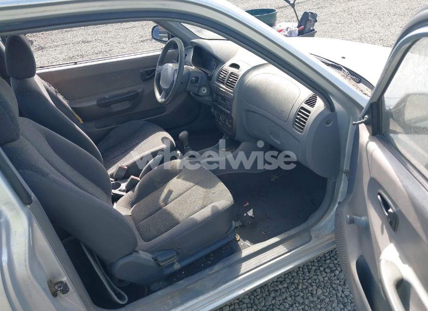Photo 5 of 2002 Hyundai Accent L (VIN KMHCF35G82U173856)