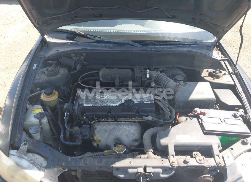 Photo 10 of 2001 Hyundai Accent GS (VIN KMHCG35C01U114597)