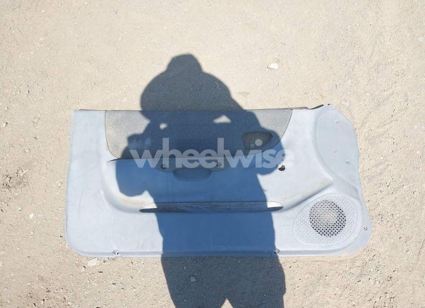 Photo 12 of 2001 Hyundai Accent GS (VIN KMHCG35C01U114597)