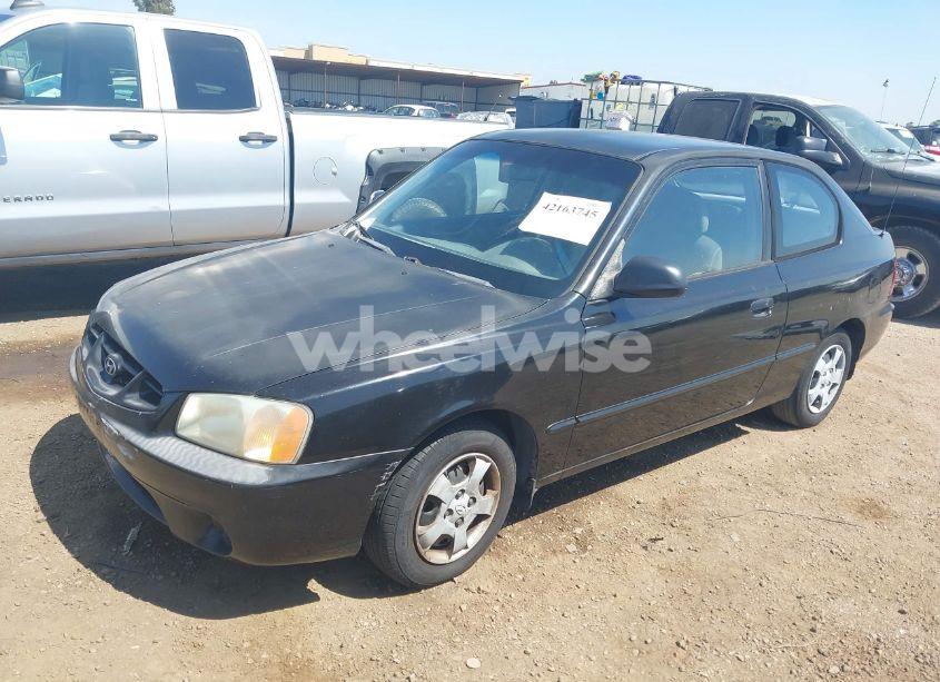 Photo 2 of 2001 Hyundai Accent GS (VIN KMHCG35C01U114597)