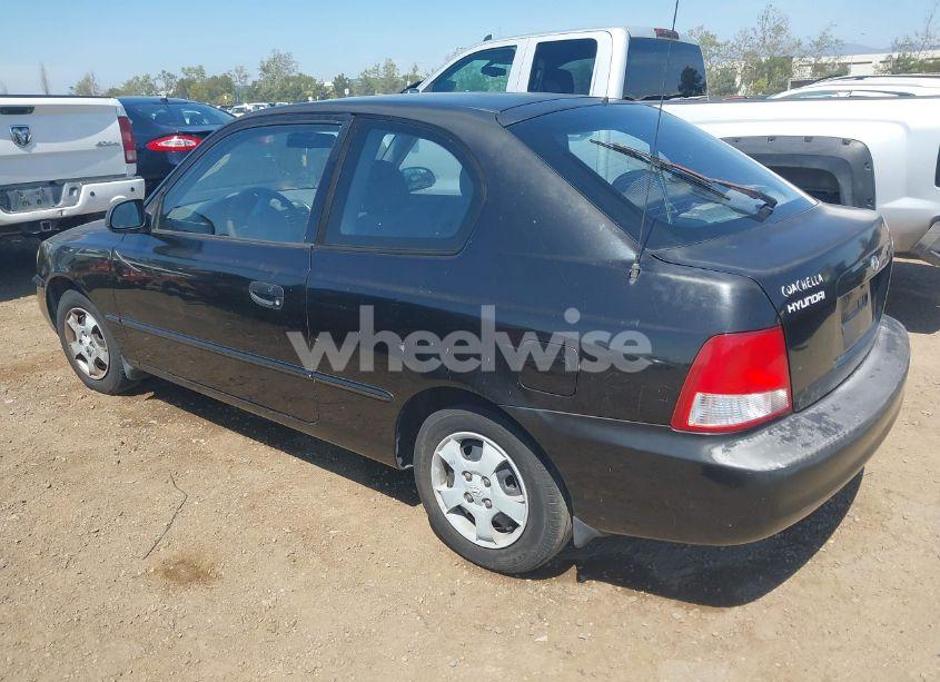 Photo 3 of 2001 Hyundai Accent GS (VIN KMHCG35C01U114597)