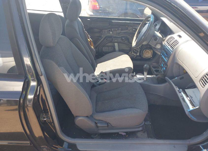 Photo 5 of 2001 Hyundai Accent GS (VIN KMHCG35C01U114597)