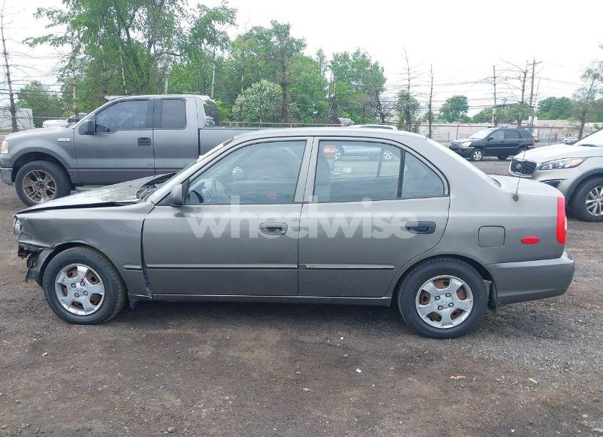 Photo 14 of 2002 Hyundai Accent GL (VIN KMHCG45C52U372587)