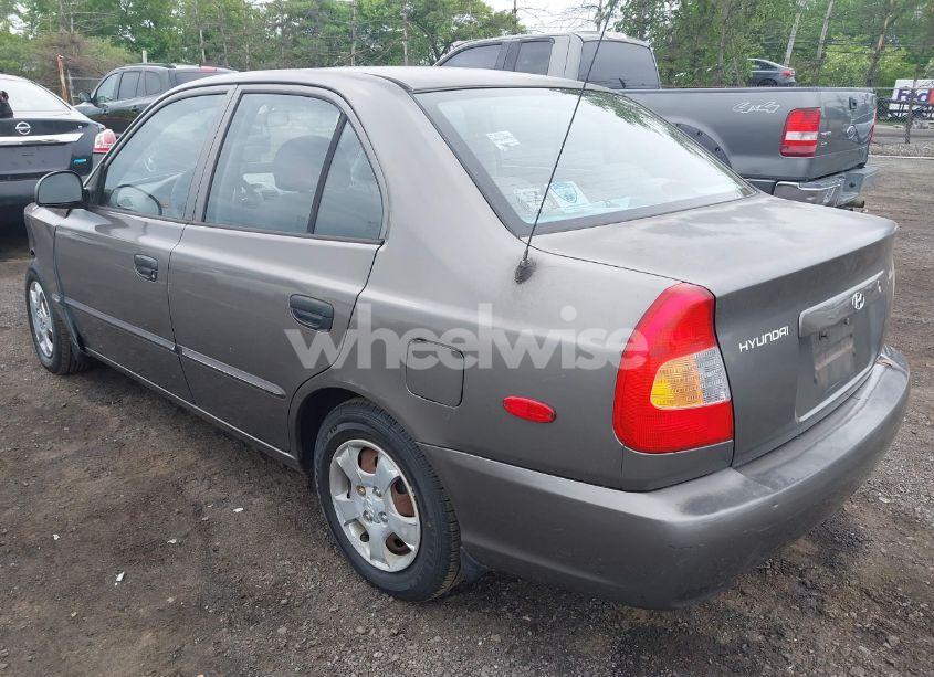 Photo 3 of 2002 Hyundai Accent GL (VIN KMHCG45C52U372587)