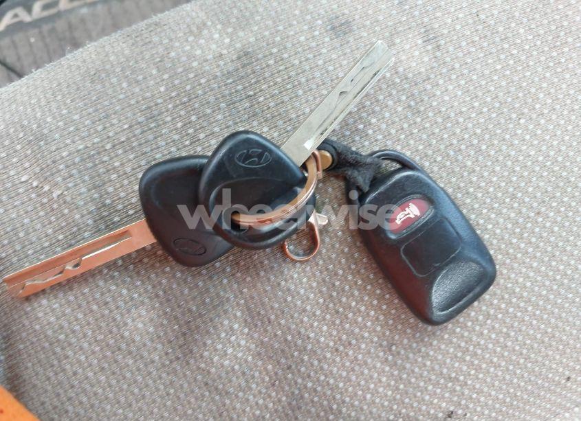 Photo 11 of 2013 Hyundai Accent GLS (VIN KMHCT4AE0DU516603)