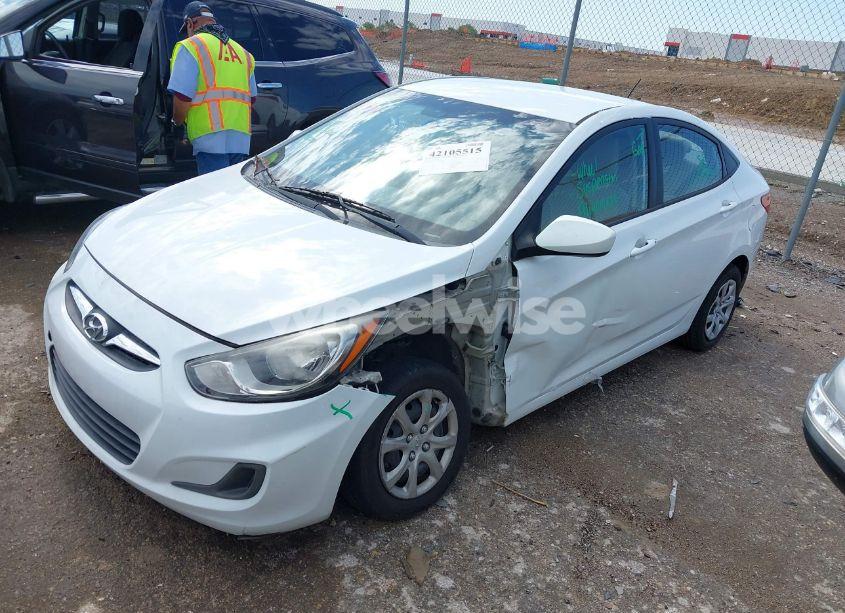 Photo 2 of 2014 Hyundai Accent GLS (VIN KMHCT4AE0EU689667)