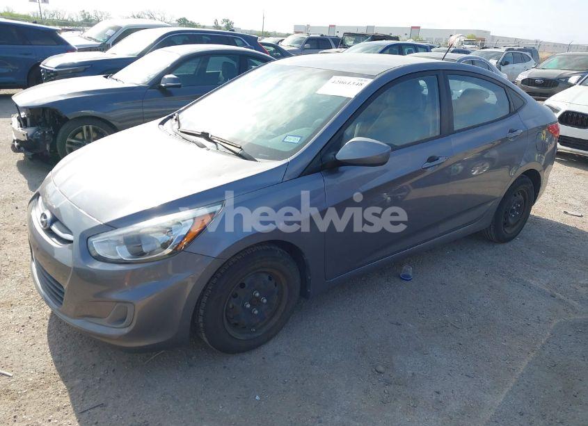 Photo 2 of 2016 Hyundai Accent SE (VIN KMHCT4AE1GU001582)