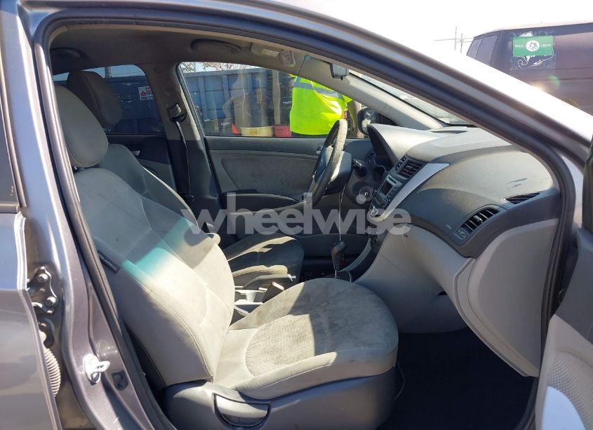 Photo 5 of 2014 Hyundai Accent GLS (VIN KMHCT4AE2EU690481)