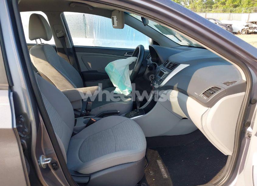 Photo 5 of 2017 Hyundai Accent SE (VIN KMHCT4AE3HU269728)