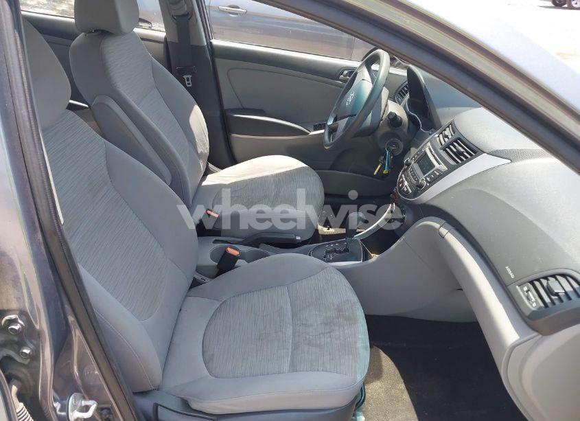 Photo 5 of 2017 Hyundai Accent SE (VIN KMHCT4AE3HU301450)